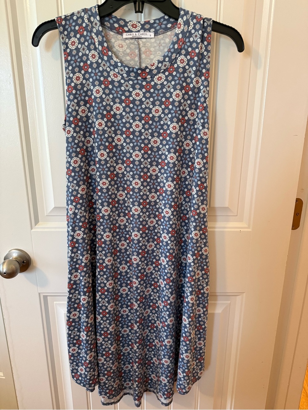 Chris & Carol Navy Floral Scoop Neck Tank